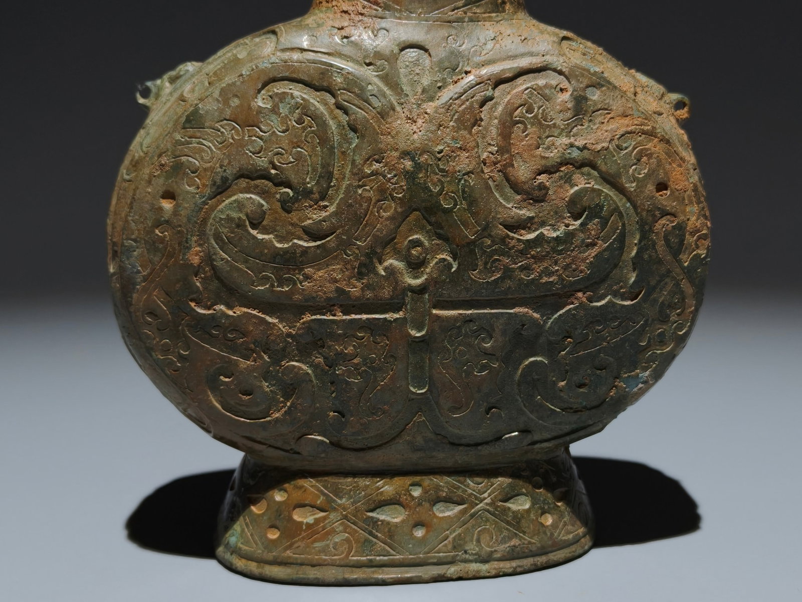 An Archaic Bronze Dragon Pattern Pot - 3