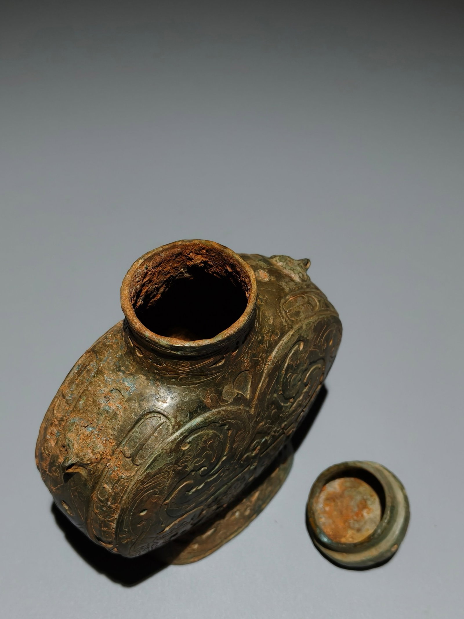 An Archaic Bronze Dragon Pattern Pot - 8