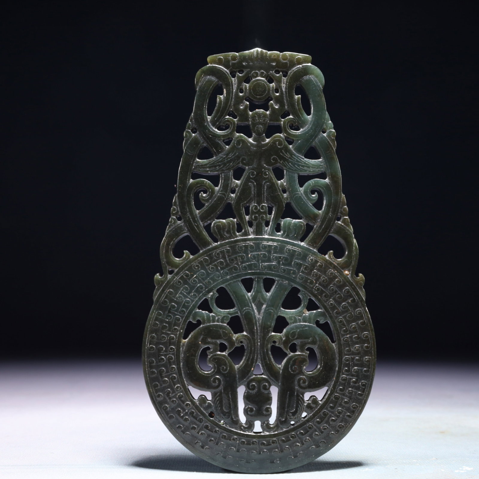 An Exquisite Jasper Figure Pattern Pendant - 6