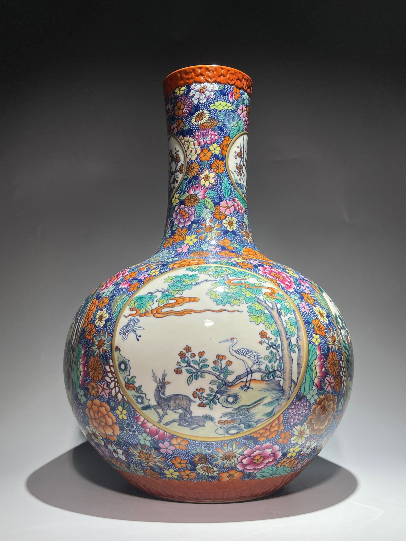 A Huge Doucai Painted Gold Pine and Crane Pattern Vase: A Huge Doucai Painted Gold Pine and Crane Pattern Vase,Qing Dynasty,China,Qianlong Six-character Mark,Size:21.7inx16.1in