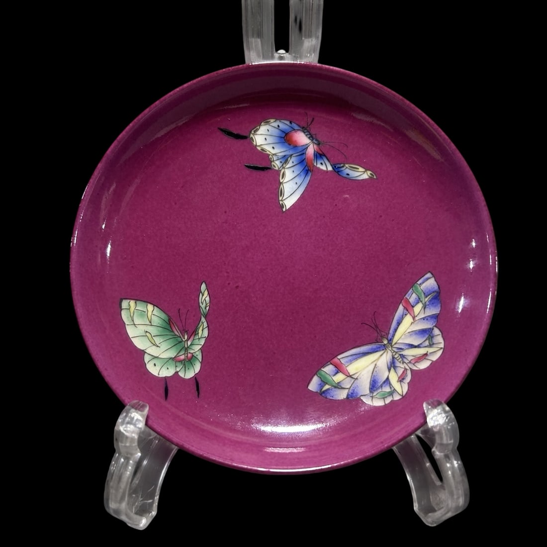 An Exquisite Ruby Red-Ground Famille-Rose Butterfly Pattern Plate: An Exquisite Ruby Red-Ground Famille-Rose Butterfly Pattern Plate,Qing Dynasty,China,Yongzheng Four-character Mark,Size:5.2inx1in