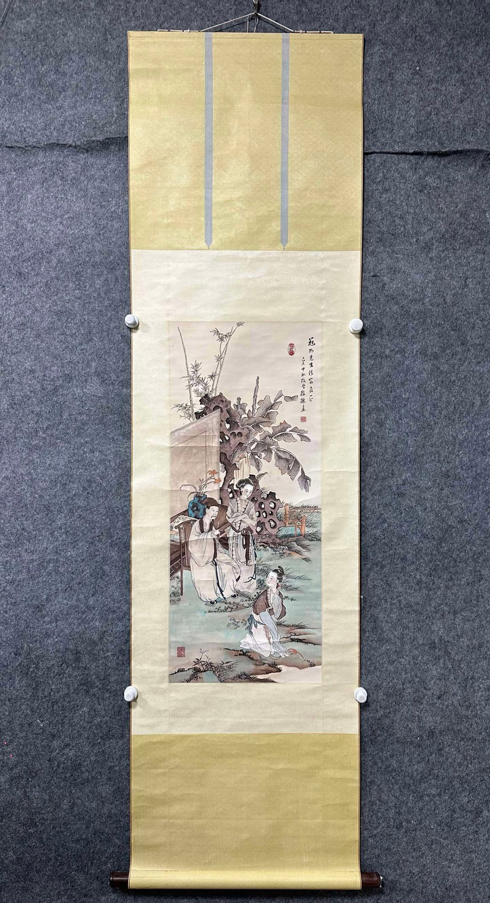 A Chinese Vertical Scroll Ink Painting of Character and Story on Paper: A Chinese Vertical Scroll Ink Painting of Character and Story on Paper,Xu Cao,Size:15inx35.8in