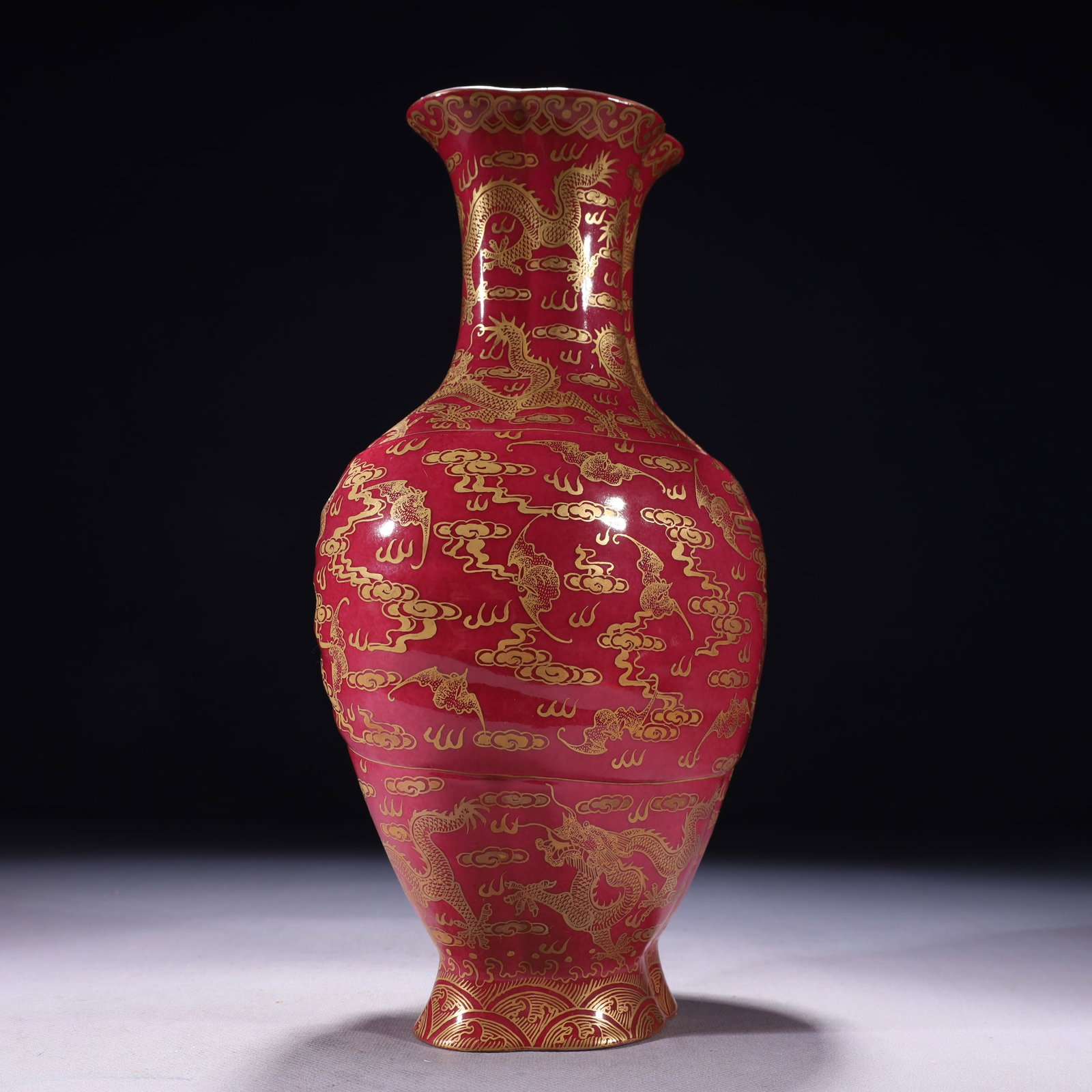An Exquisite Ruby Red-Glazed Painted Gold Auspicious Cloud and Dragon Pattern Vase - 8