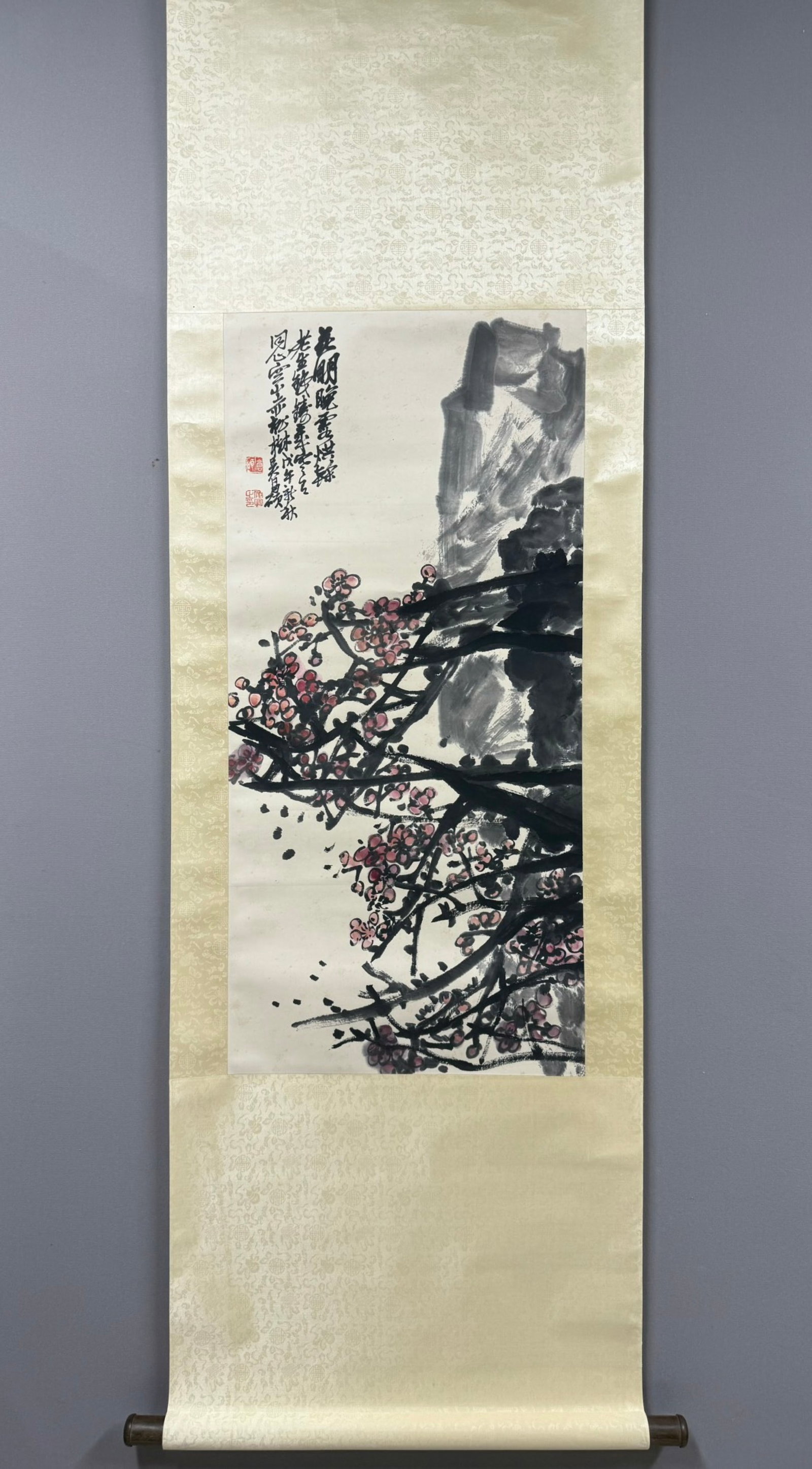 A Chinese Vertical Scroll Ink Painting of Plum Blossom on Paper: A Chinese Vertical Scroll Ink Painting of Plum Blossom on Paper,Wu Changshuo,Size:37.8inx17.7in