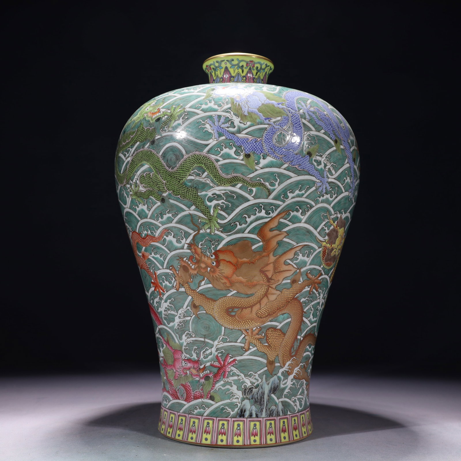 An Exquisite Famille-Rose Painted Gold Seawater and Dragon Pattern Vase: An Exquisite Famille-Rose Painted Gold Seawater and Dragon Pattern Vase,Qing Dynasty,China,Qianlong Six-character Mark,Size:8.7inx14.6in,Weight:4100g