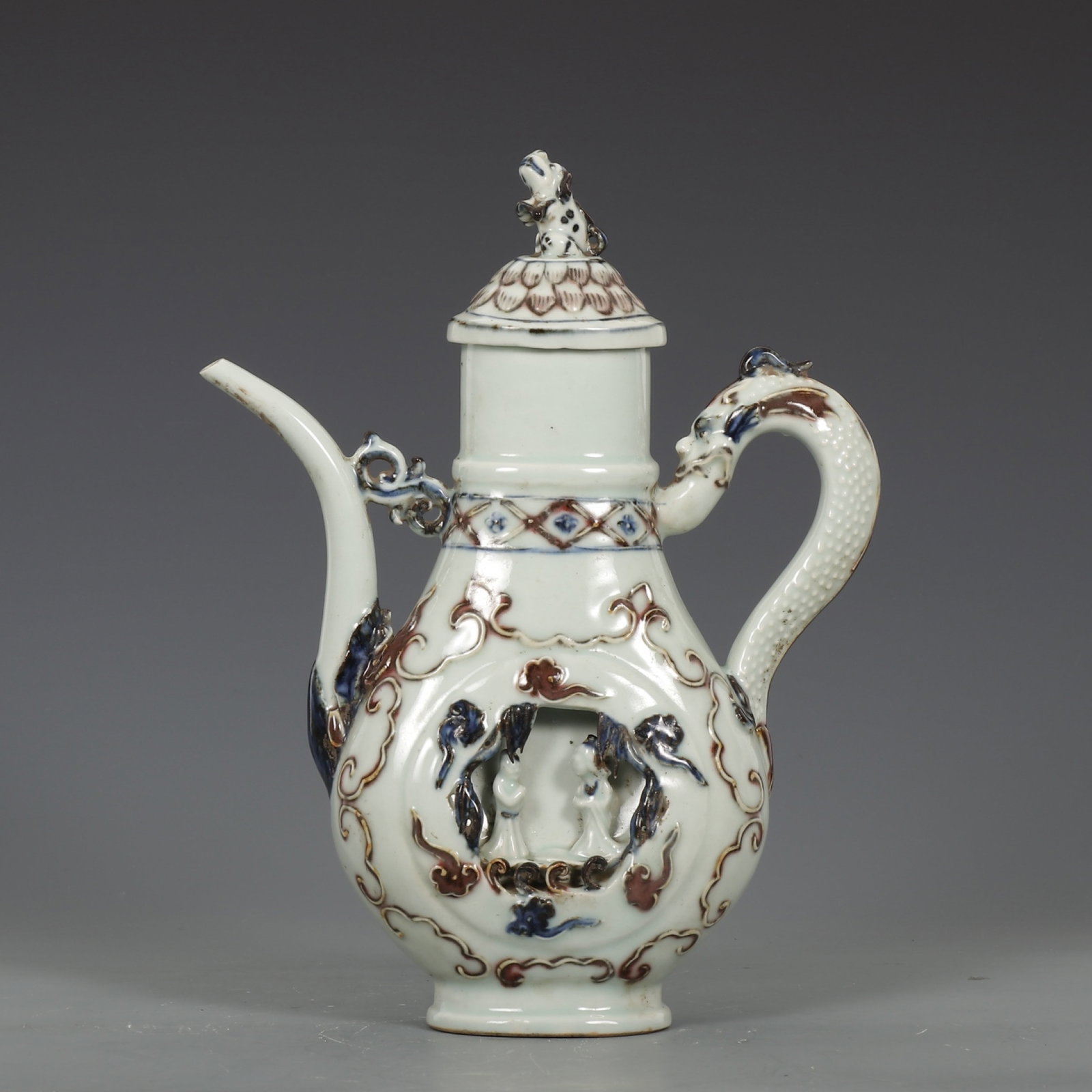 An Exquisite Blue and White Underglaze-Red Figure Pattern Ewer (1 of 9)
