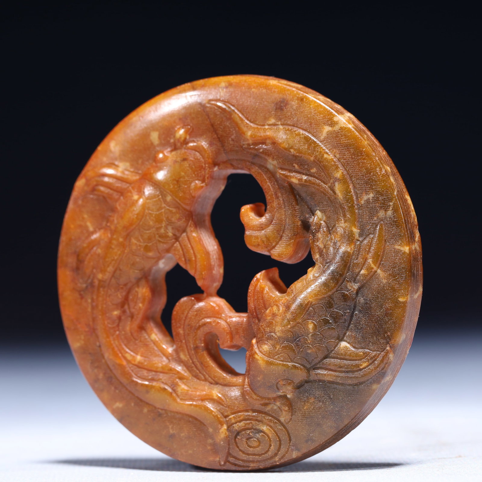 An Exquisite Archaic Jade Fish Pattern Pendant - 2