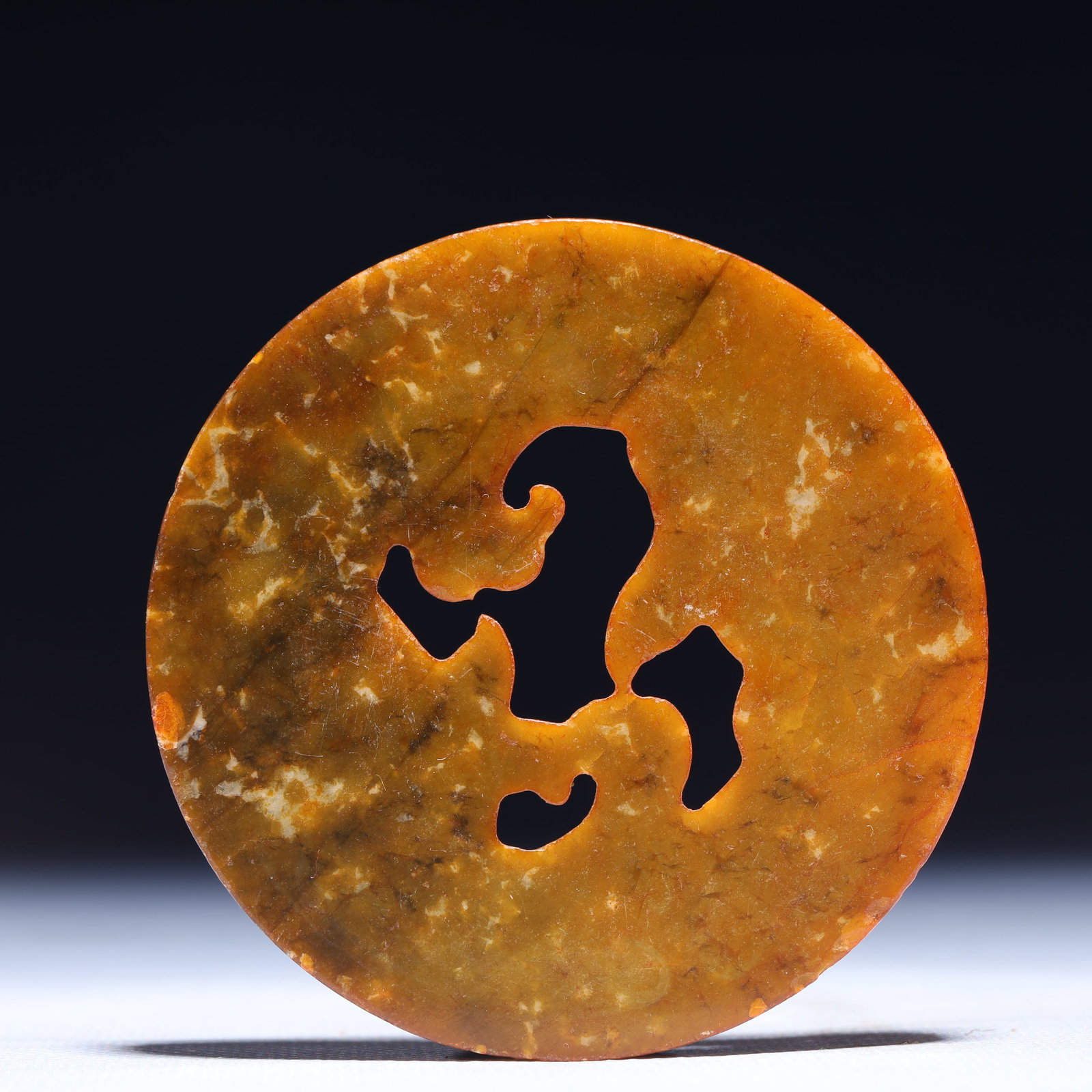 An Exquisite Archaic Jade Fish Pattern Pendant - 3