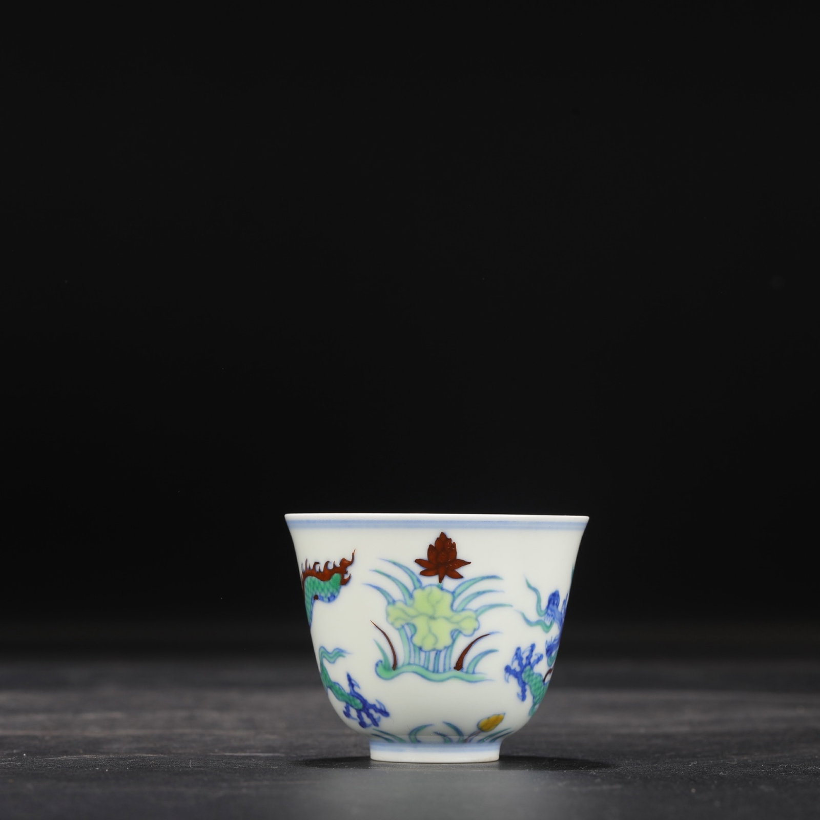 An Exquisite Doucai Auspicious Cloud and Dragon Pattern Cup - 6