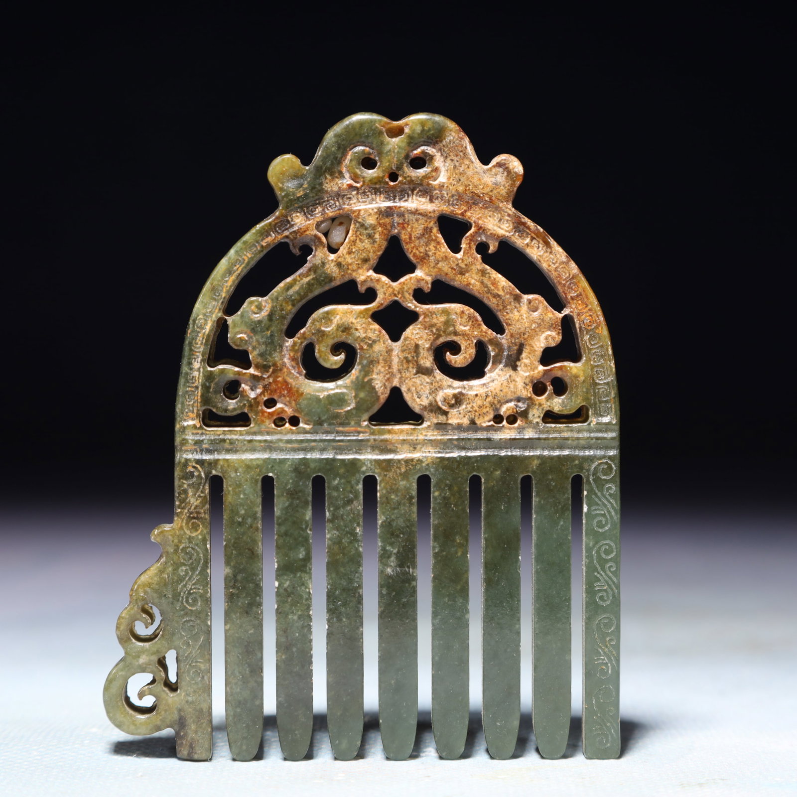 An Exquisite Jasper Dragon Pattern Comb - 4