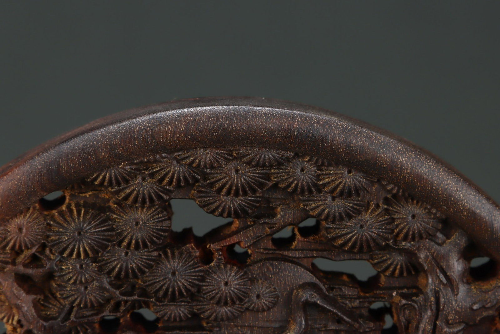 A Rare Eaglewood Pine and Crane Pattern Plate - 3