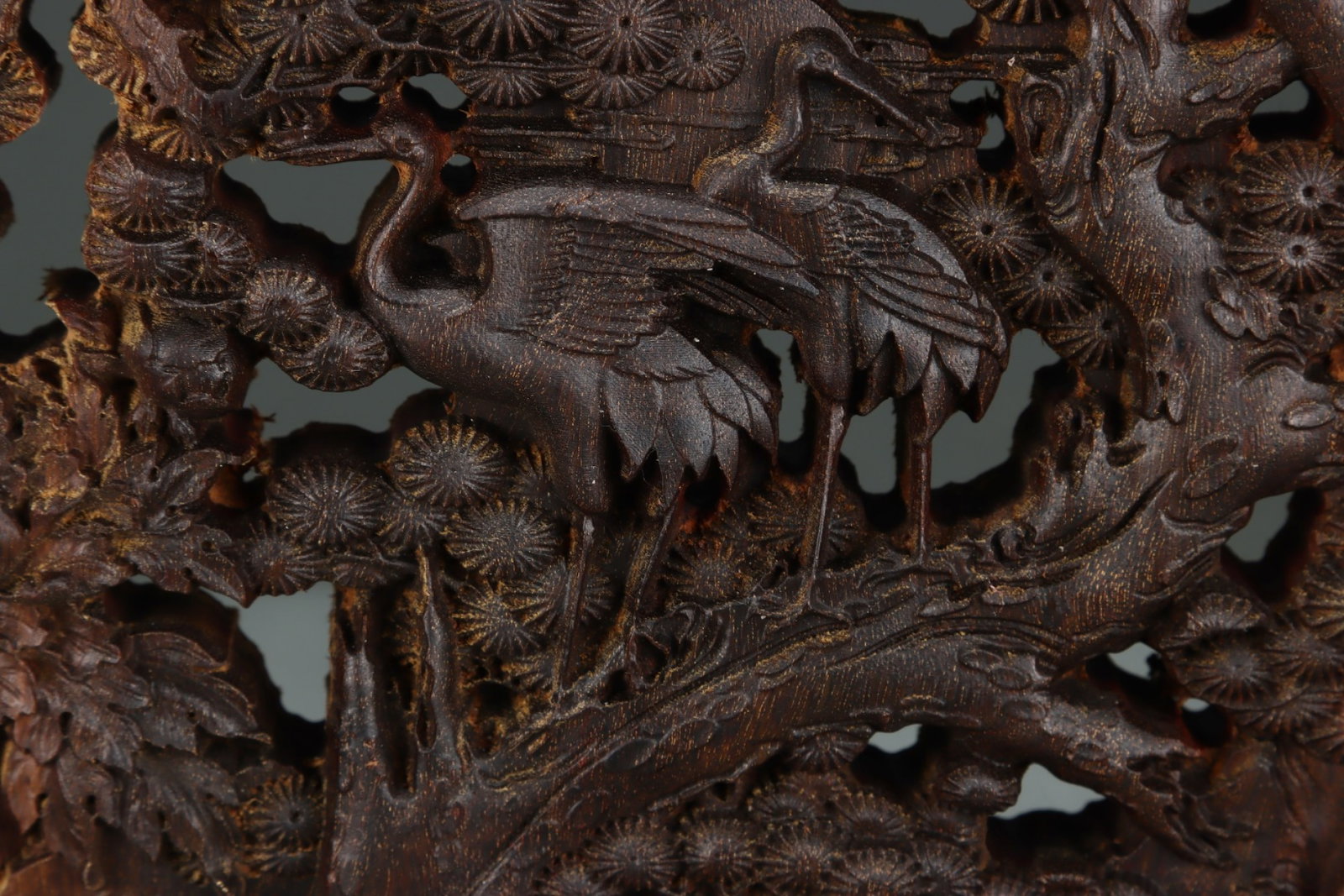 A Rare Eaglewood Pine and Crane Pattern Plate - 4