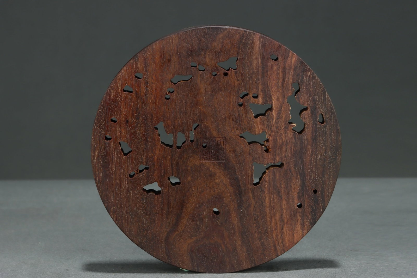 A Rare Eaglewood Pine and Crane Pattern Plate - 6