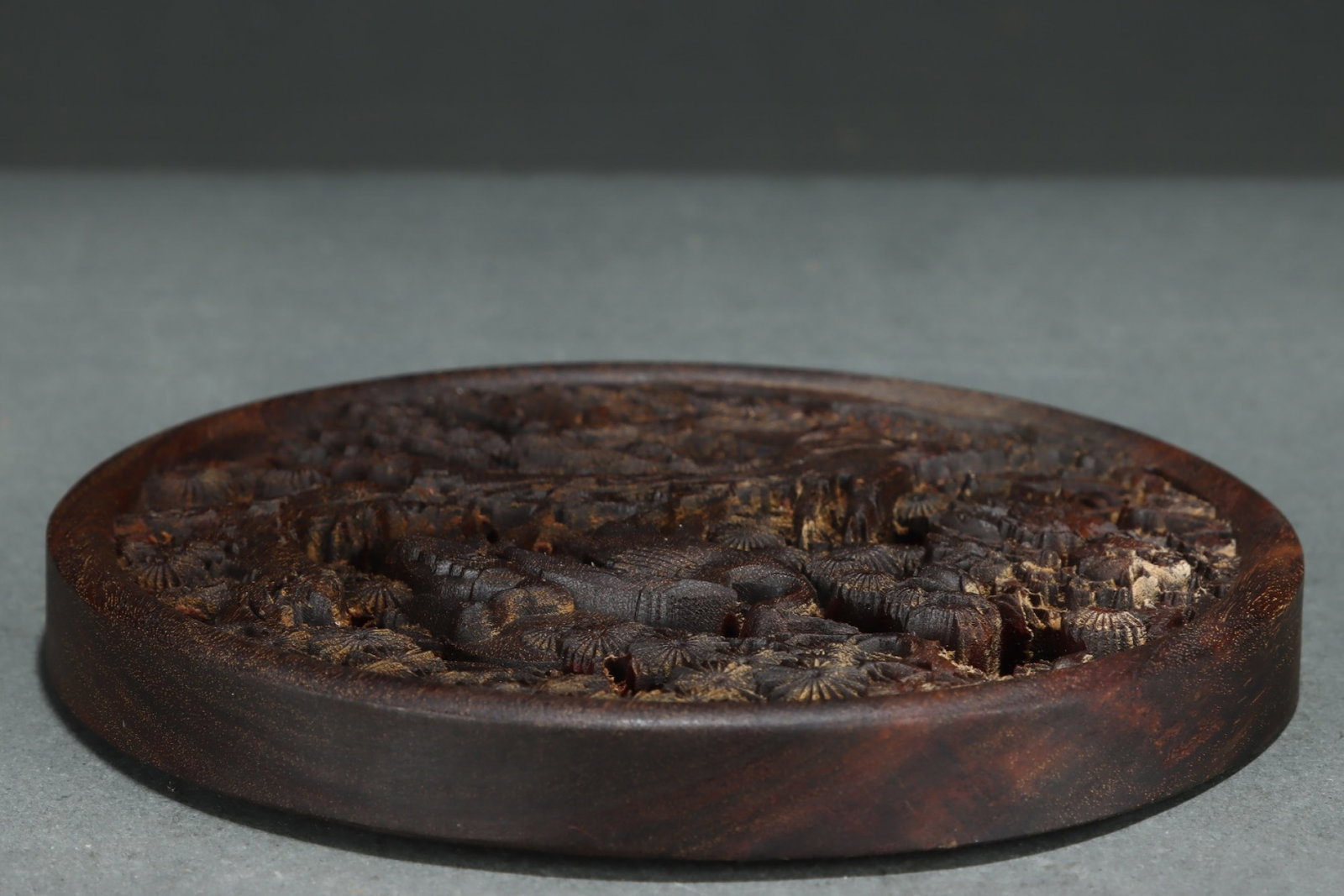 A Rare Eaglewood Pine and Crane Pattern Plate - 8