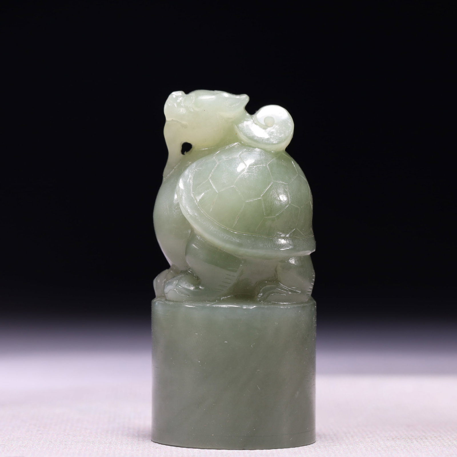 A Rare Green Jade Auspicious Beast Seal: A Rare Green Jade Auspicious Beast Seal,Qing Dynasty,China,Size:1.3inx2.8in,Weight:154g 青玉瑞兽印章,中国清代