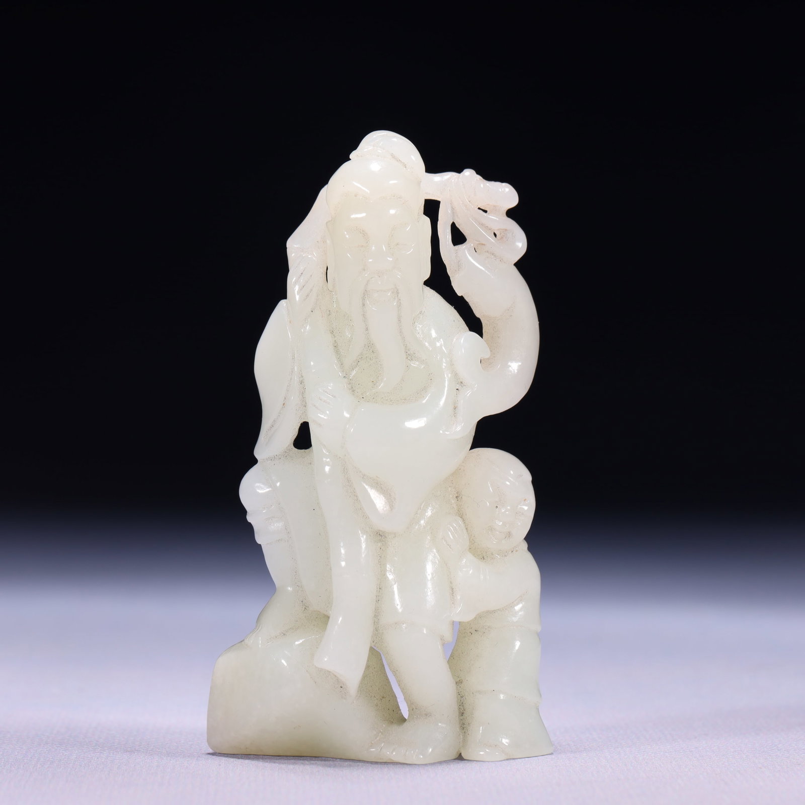 An Exquisite White Jade Figure Ornament: An Exquisite White Jade Figure Ornament,Qing Dynasty,China,Size:1.8inx0.8inx3.3in,Weight:114g 白玉人物摆件,中国清代