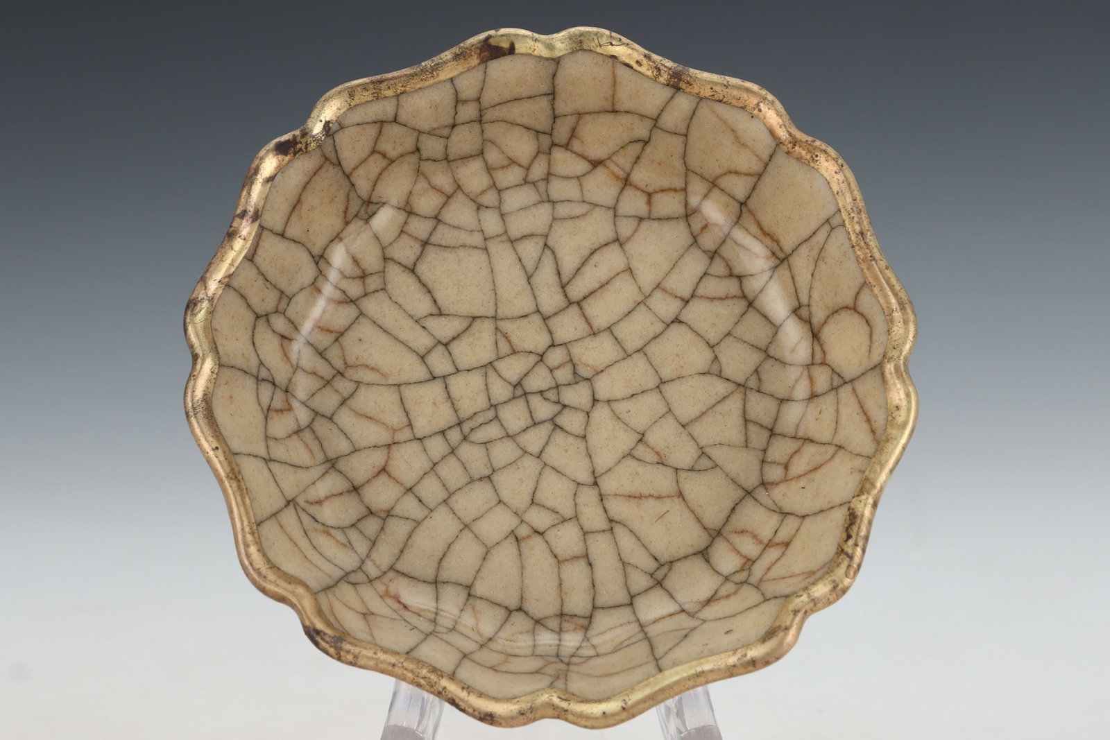 An Exquisite Ge yao Yellow Glazed Painted Gold Brush Washer (1 of 9)