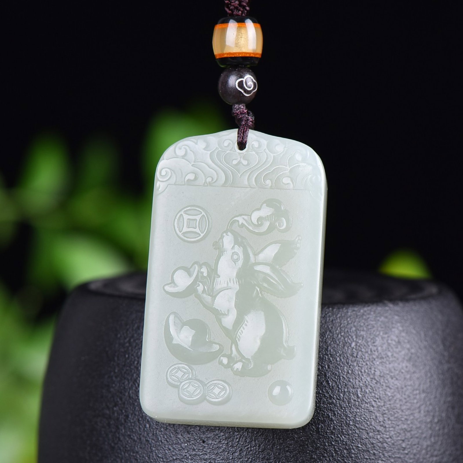 An Exquisite White Jade Rabbit Pattern Pendant: An Exquisite White Jade Rabbit Pattern Pendant,Size:1.1inx1.9in 白玉兔纹挂件