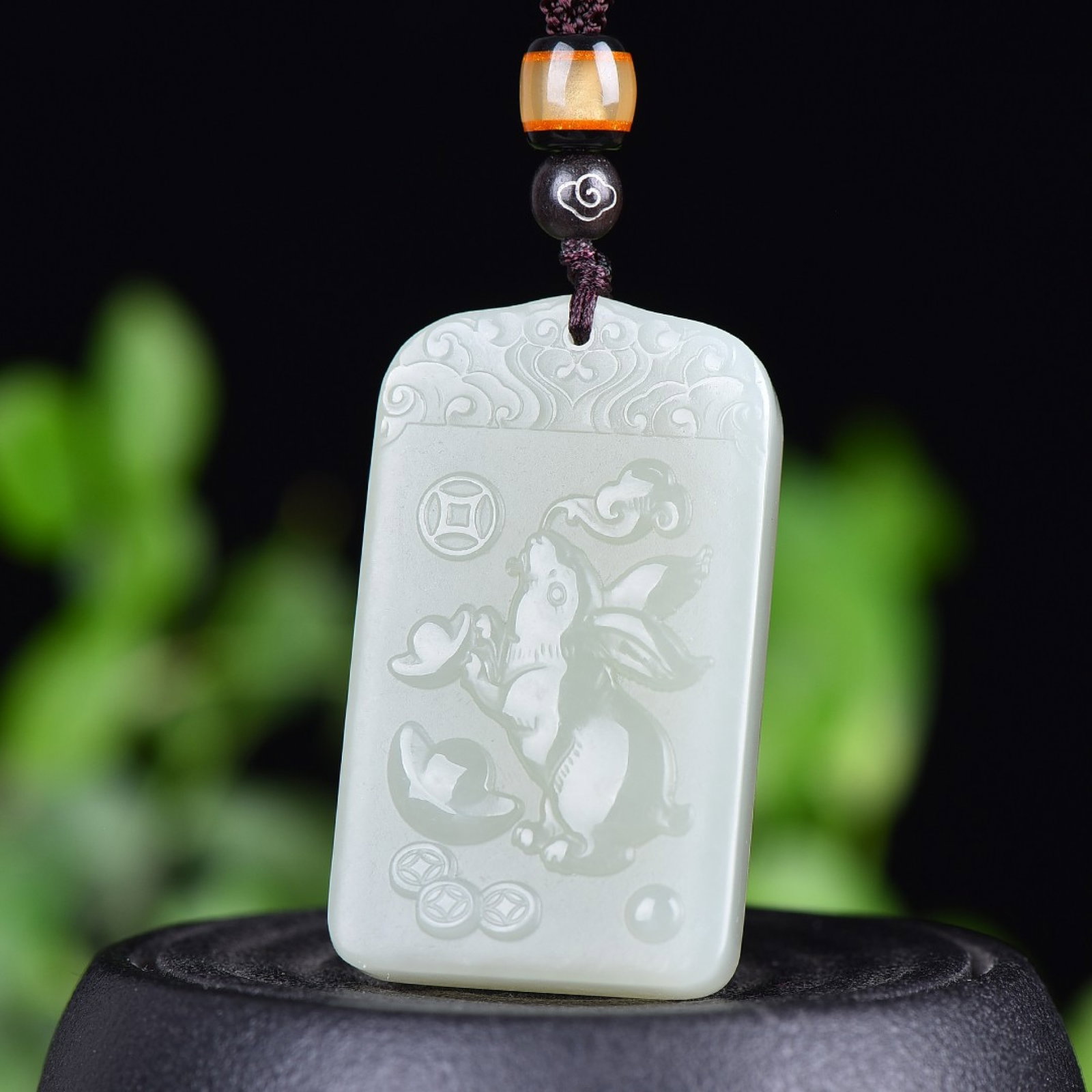 An Exquisite White Jade Rabbit Pattern Pendant - 3