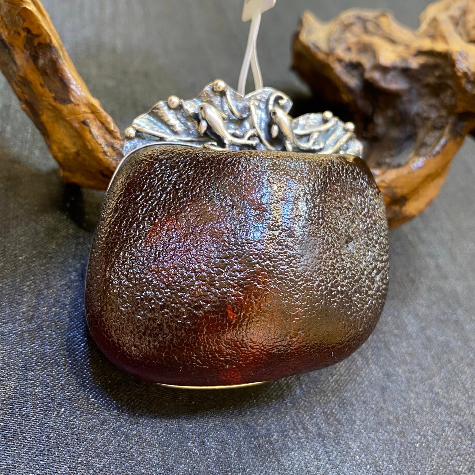 An Exquisite Beeswax Inlaid Silver Necklace: An Exquisite Beeswax Inlaid Silver Necklace,Size:2.2in,Weight:54.7g 蜜蜡镶银项链