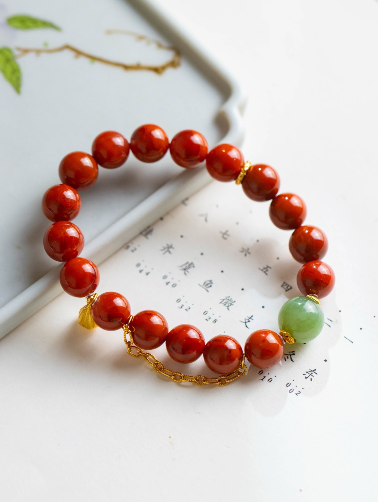 An Exquisite Sterling Silver-Gold Plated Inlaid Agate Bracelets, Inlaid Jasper: An Exquisite Sterling Silver-Gold Plated Inlaid Agate Bracelets, Inlaid Jasper 纯银镀金镶玛瑙手串,嵌碧玉