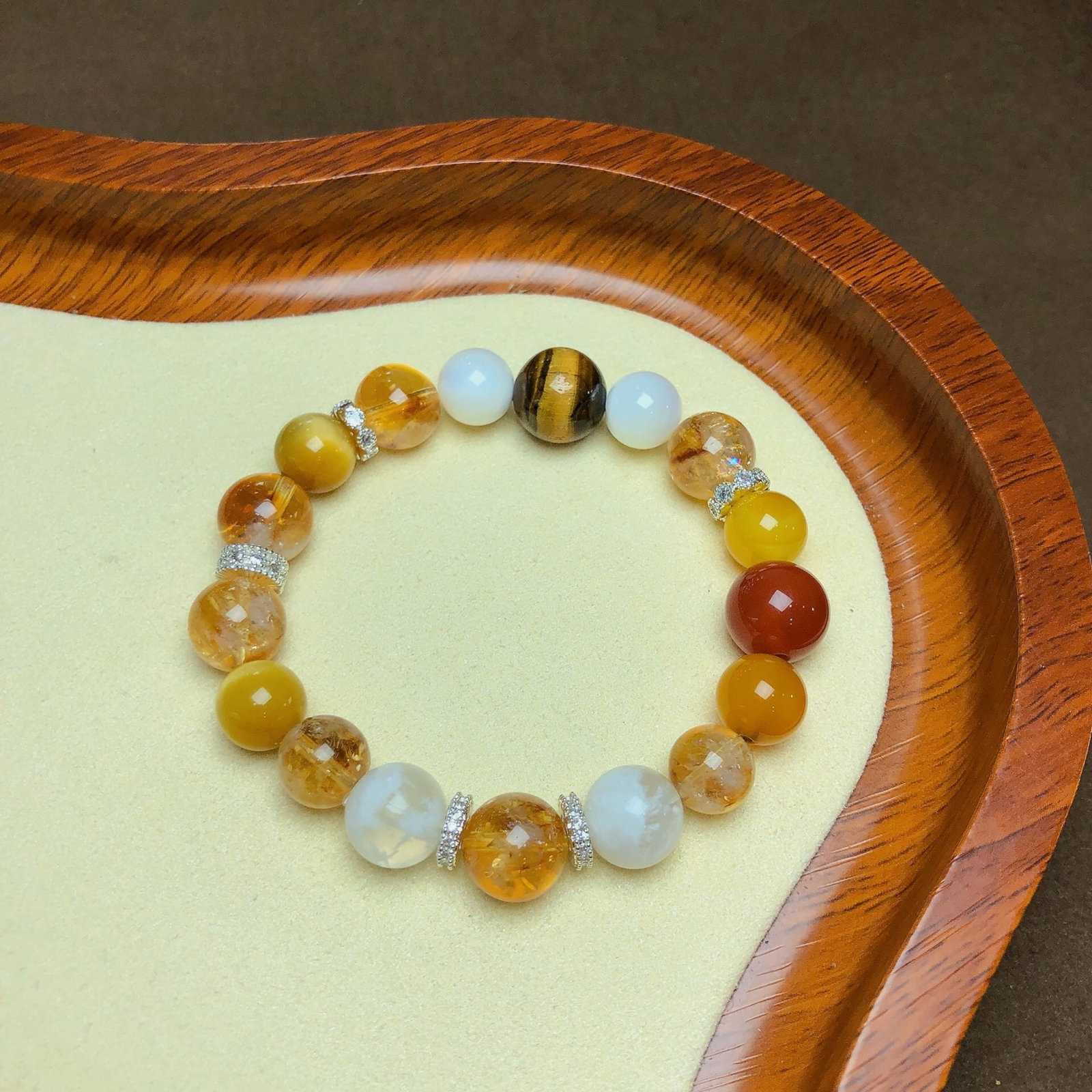 An Exquisite Crystal Bracelets: An Exquisite Crystal Bracelets,Size:0.4in,Weight:32.7g 水晶手串