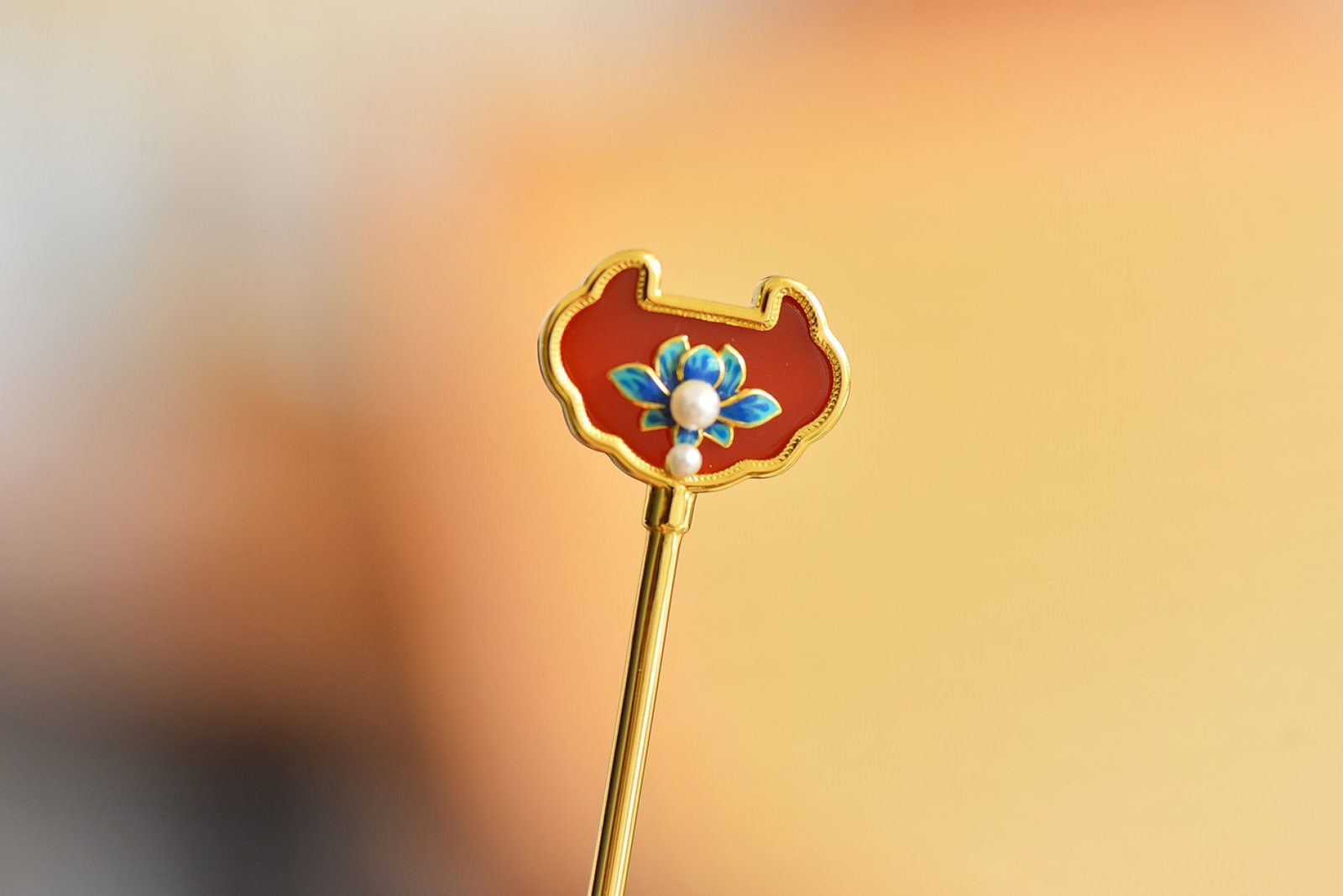 An Exquisite Sterling Silver-Gold Plated Inlaid Agate Enamel Hairpin,Inlaid Pearls: An Exquisite Sterling Silver-Gold Plated Inlaid Agate Enamel Hairpin,Inlaid Pearls,Size:0.6inx0.8in 纯银镀金镶玛瑙珐琅发簪,嵌
