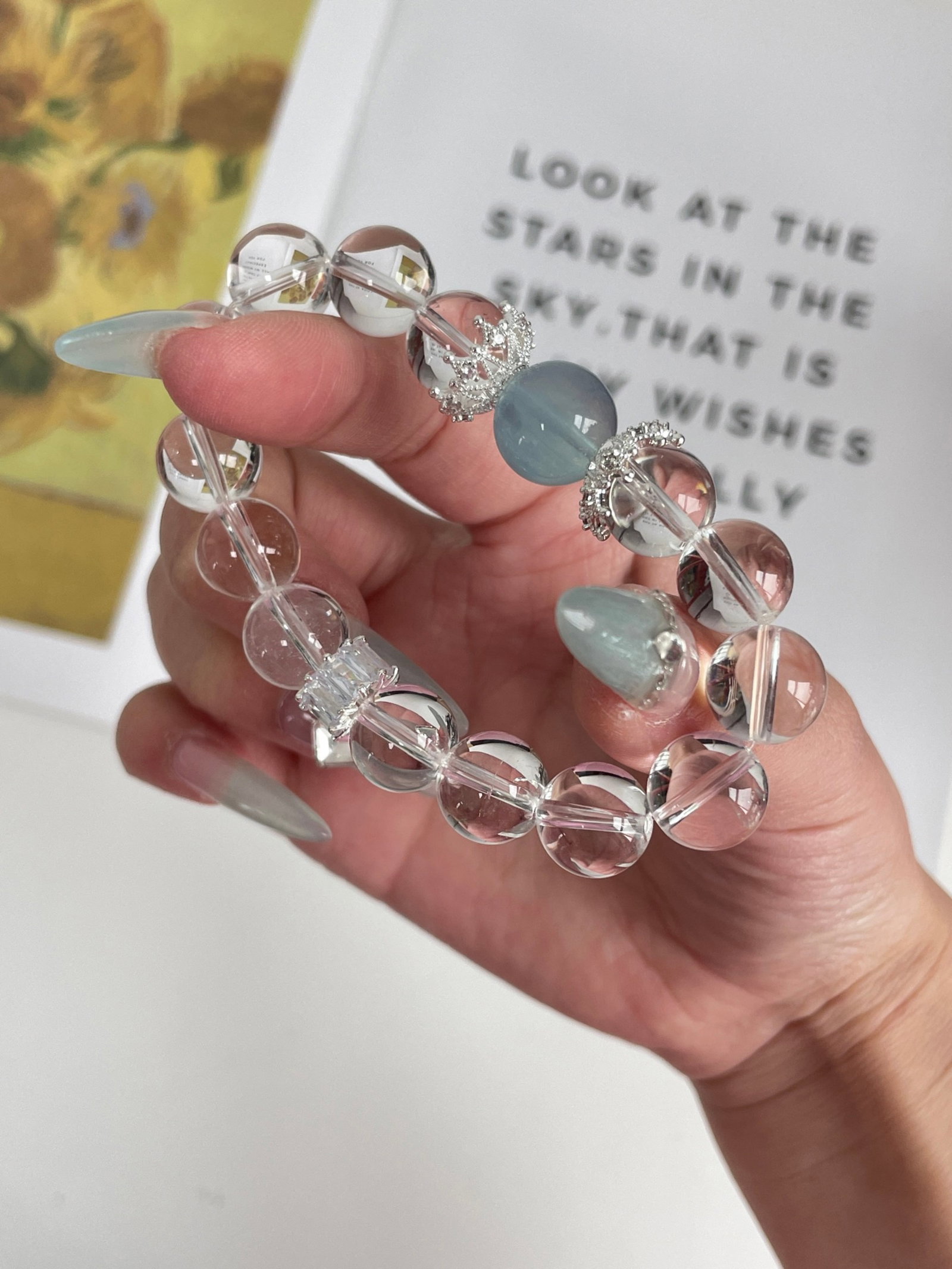 An Exquisite Crystal Bracelet - 6
