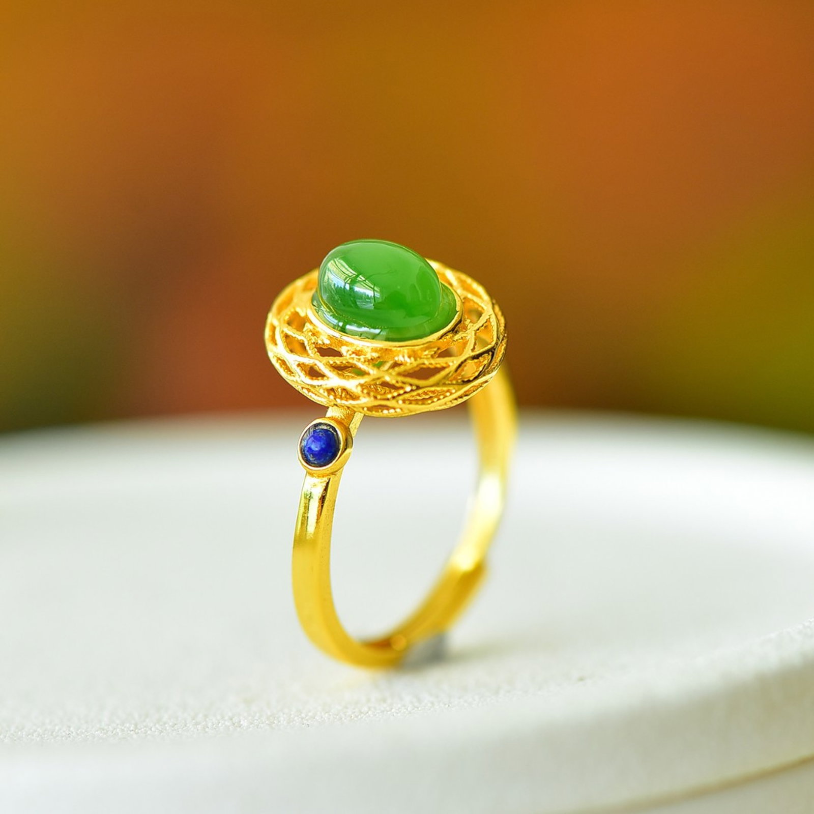 An Exquisite Sterling Silver-Gold Plated Inlaid Jasper Ring: An Exquisite Sterling Silver-Gold Plated Inlaid Jasper Ring,Size:0.2inx0.3in 纯银镀金镶碧玉戒指