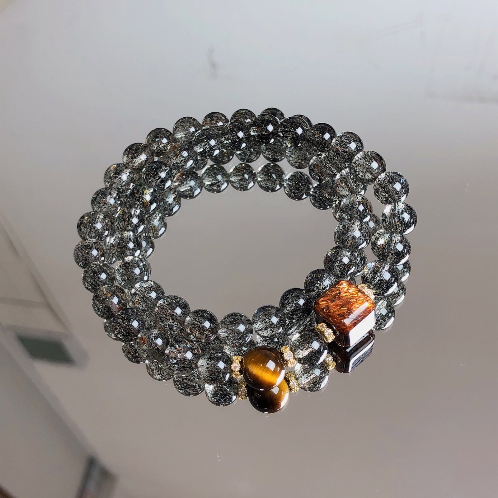 An Exquisite Crystal Bracelet - 2