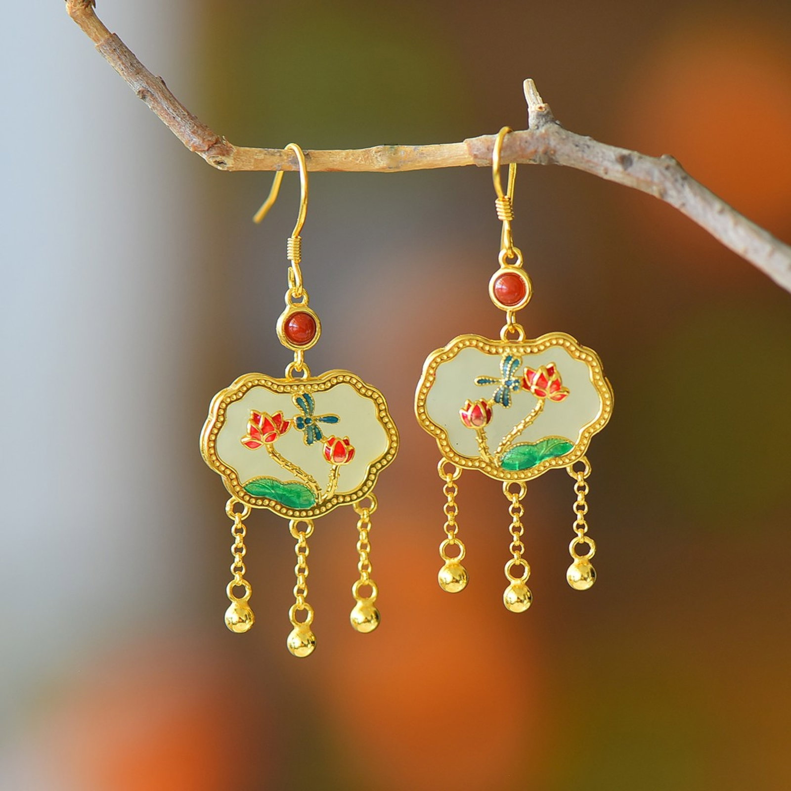 A Pair of Exquisite Sterling Silver-Gold Plated Inlaid White Jade Earrings: A Pair of Exquisite Sterling Silver-Gold Plated Inlaid White Jade Earrings 一对纯银镀金镶白玉耳环