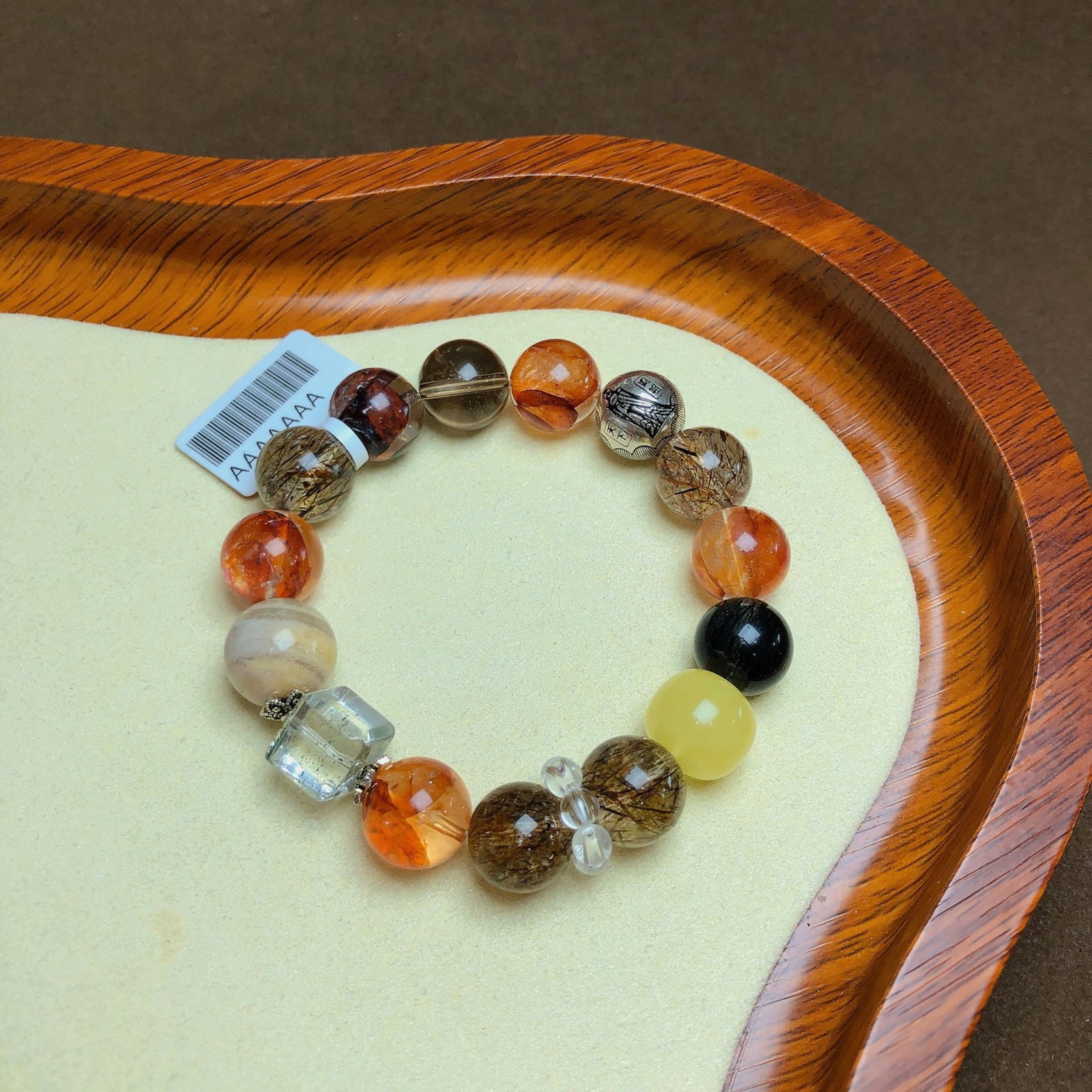 An Exquisite Crystal Bracelet: An Exquisite Crystal Bracelet,Size:0.5in,0.4inx0.4in,Weight:39.2g 水晶手串