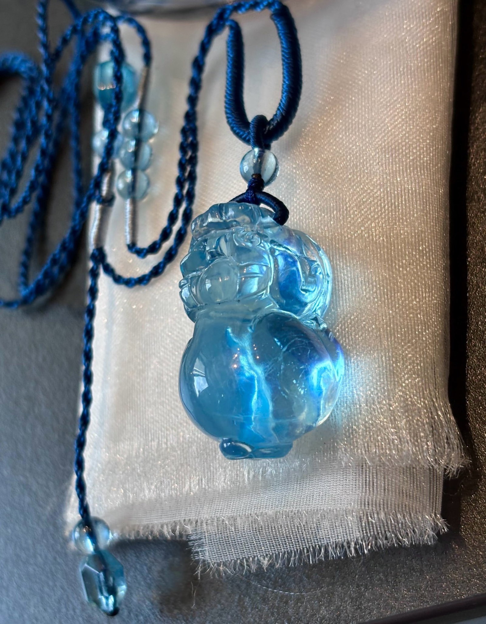 An Exquisite Aquamarine Wealth-Attracting Creature Necklace: An Exquisite Aquamarine Wealth-Attracting Creature Necklace,Size:0.9inx0.6in,Weight:10g 海蓝宝貔貅项链