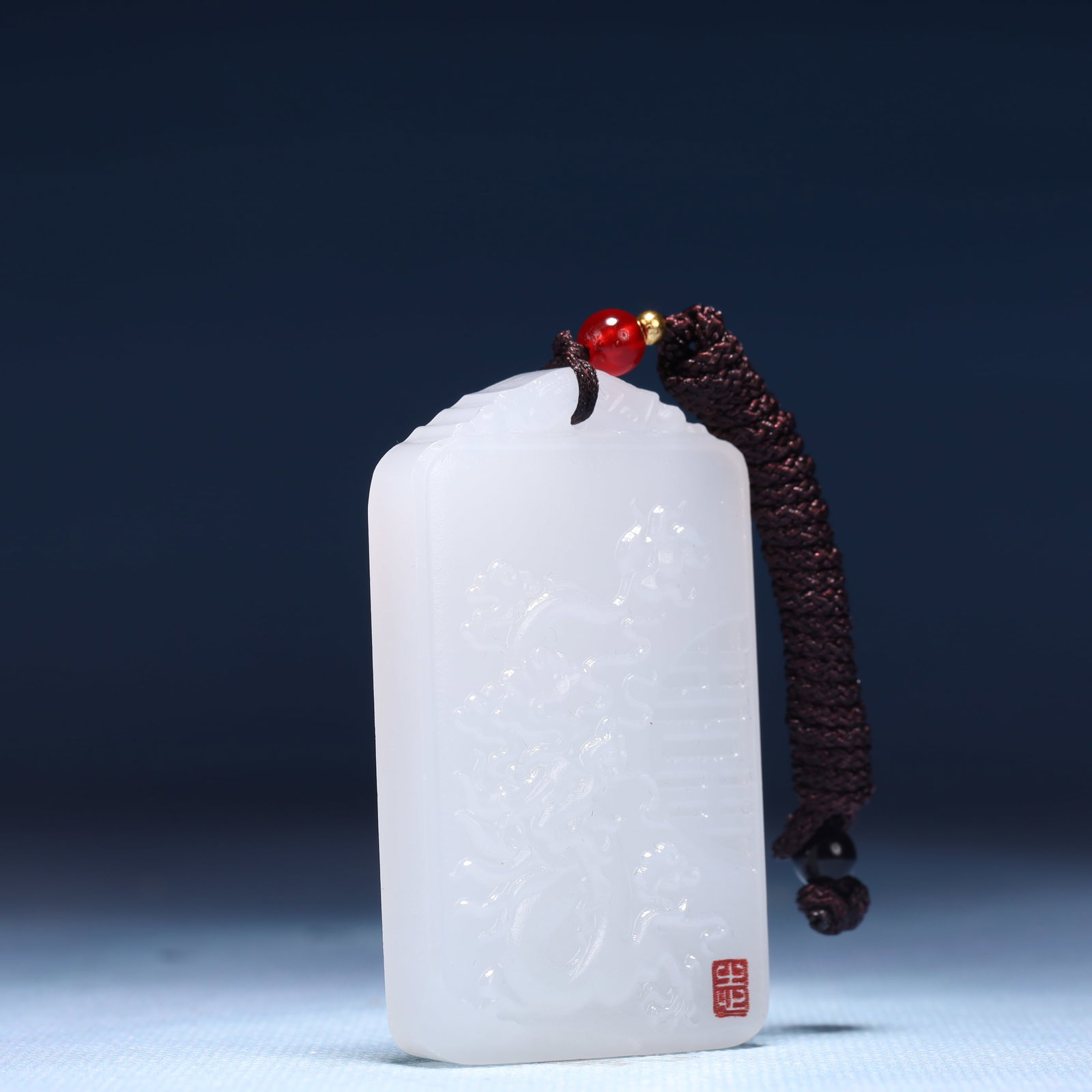 An Exquisite White Jade Dragon Pattern Pendant - 3