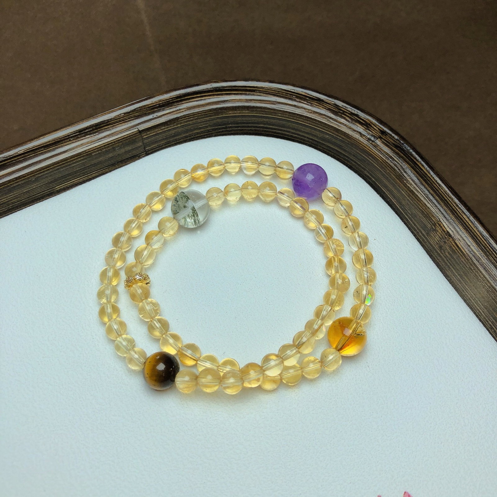 An Exquisite Crystal Bracelets (1 of 2)