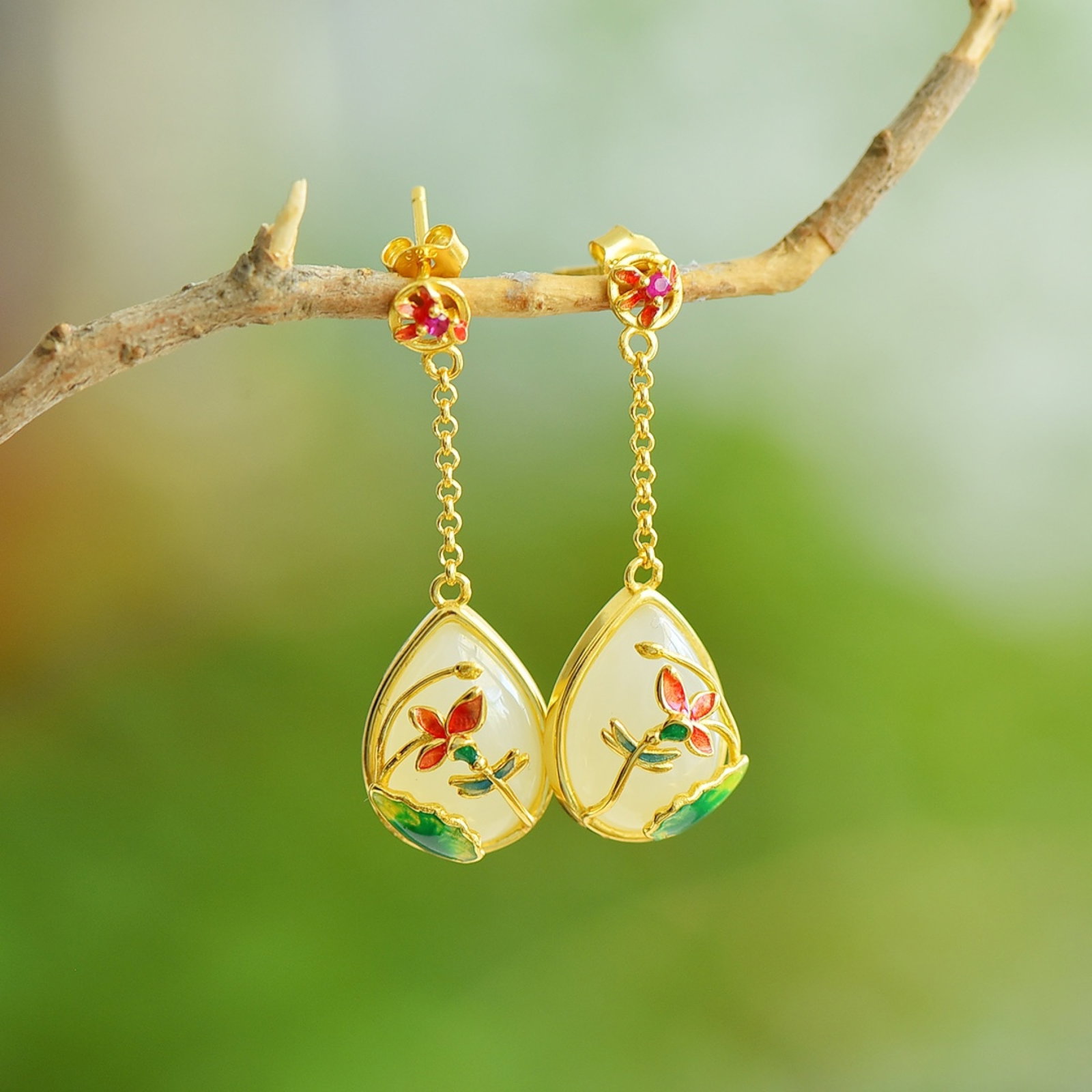 A Pair of Exquisite Sterling Silver-Gold Plated Inlaid White Jade Enamel Earrings: A Pair of Exquisite Sterling Silver-Gold Plated Inlaid White Jade Enamel Earrings, 一对纯银镀金镶白玉珐琅耳环