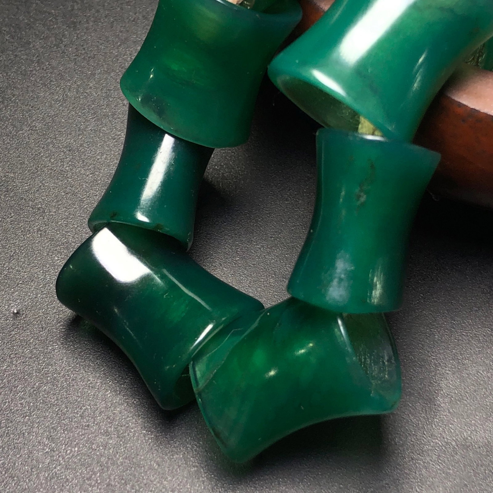 An Exquisite Agate Bracelet - 8