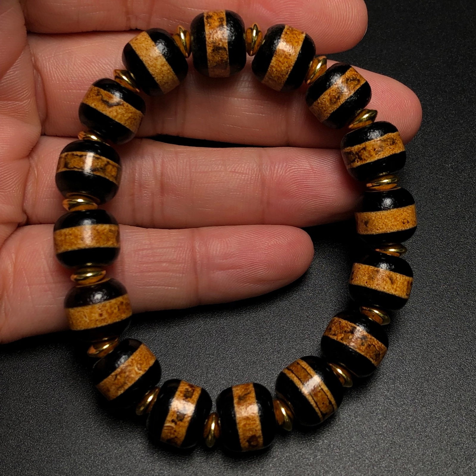 A Precious Dzi Bead Bracelets - 4