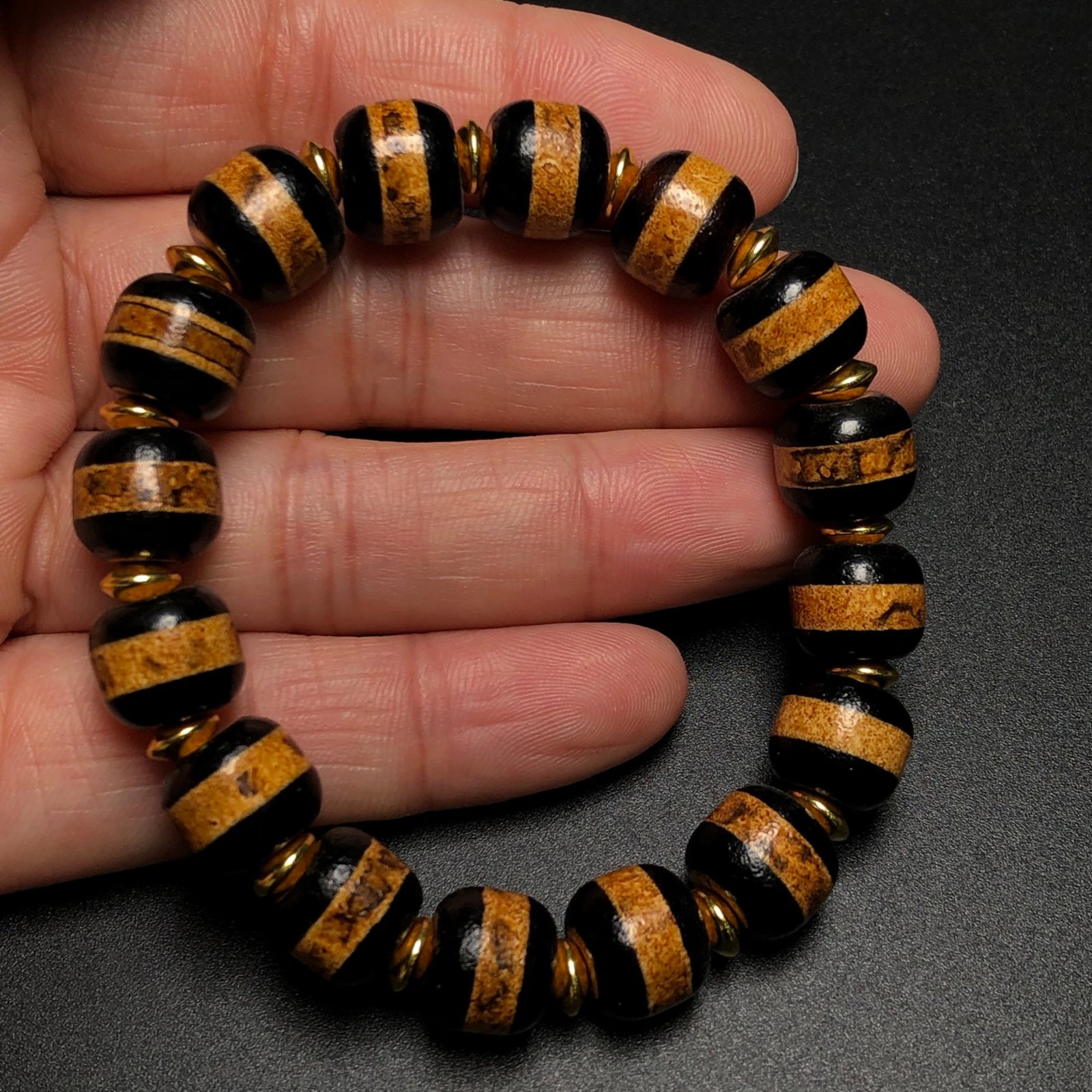 A Precious Dzi Bead Bracelets - 6