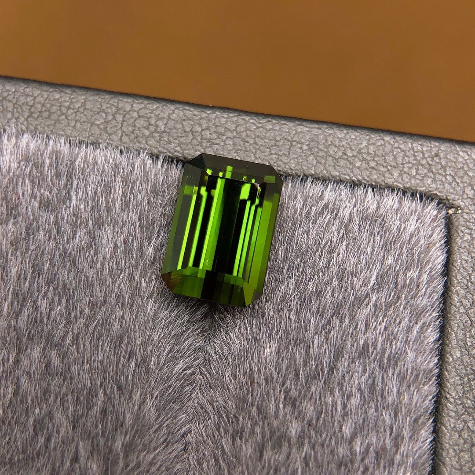 4.16Ctw Natural Tourmaline Loose: 4.16Ctw Natural Tourmaline Loose,Size:0.4inx0.3inx0.2in 4.16Ctw天然碧玺裸石