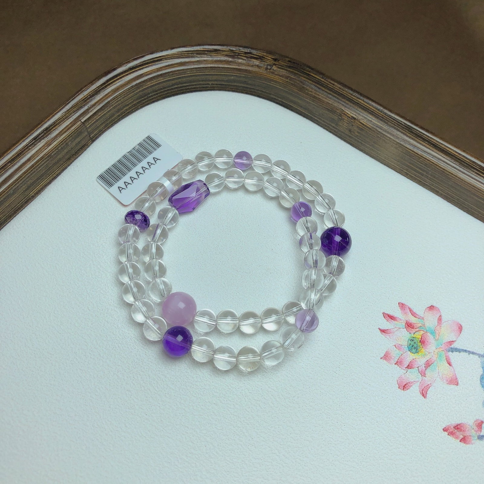 An Exquisite Crystal Bracelet: An Exquisite Crystal Bracelet,Size:0.3in,0.4in,Weight:23g 水晶手串