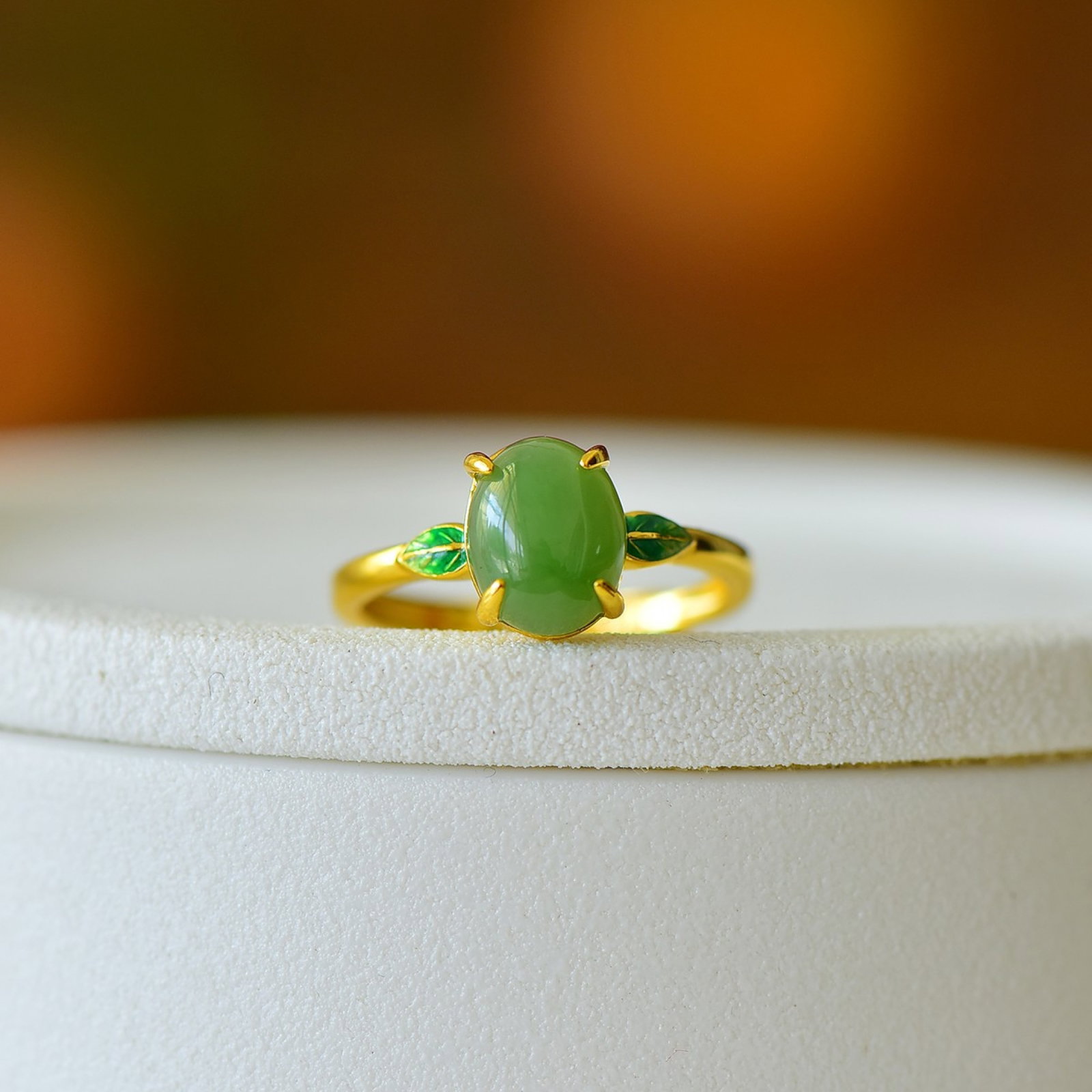 An Exquisite Sterling Silver-Gold Plated Inlaid Jasper Ring: An Exquisite Sterling Silver-Gold Plated Inlaid Jasper Ring,Size:0.3inx0.4in 纯银镀金镶碧玉戒指