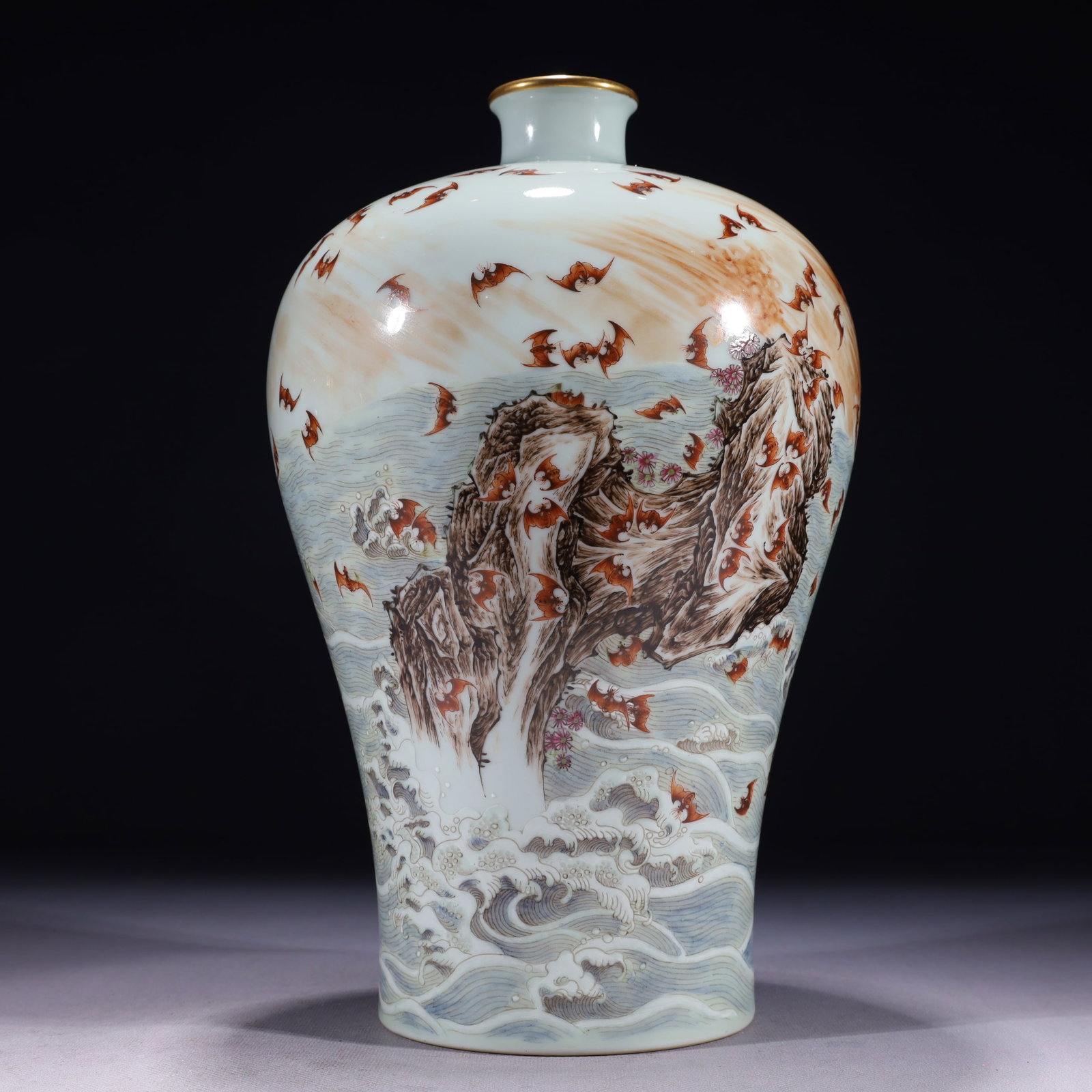 An Exquisite Famille-Rose Painted Gold Landscape Pattern Vase: An Exquisite Famille-Rose Painted Gold Landscape Pattern Vase,Qing Dynasty,China,Yongzheng Six-character Mark,Size:7.1inx8.7in,Weight:2250g 粉彩描金山水纹