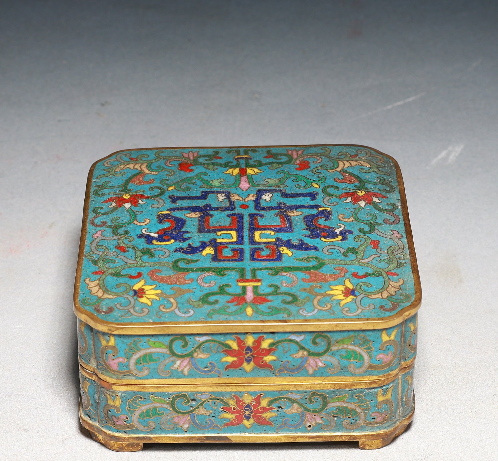 An Exquisite Cloisonne Lotus Pattern Box with Cover,With Inkstone,With an Imperial Poem by Emperor: An Exquisite Cloisonne Lotus Pattern Box with Cover,With Inkstone,With an Imperial Poem by Emperor Qianlong,Qing Dynasty,China,Qianlong Four-character Mark,Size:4.7inx2.4in,Weight:1750g