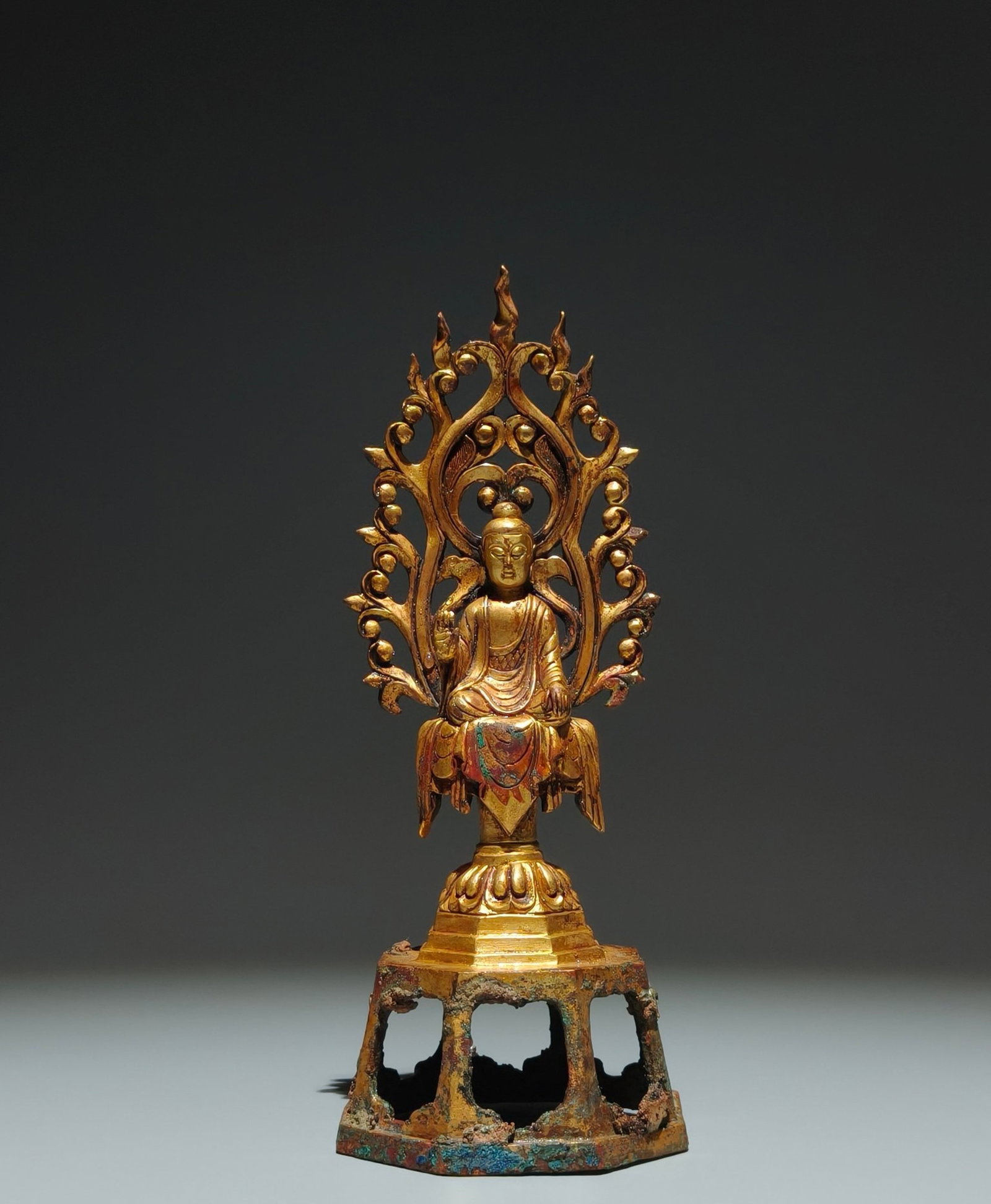 A Solemn Gilt Bronze Buddha Statue,With Inscription: A Solemn Gilt Bronze Buddha Statue,With Inscription,Tang Dynasty,China,Size:8.1inx3inx3in 铜鎏金佛像,带铭文,中国唐代