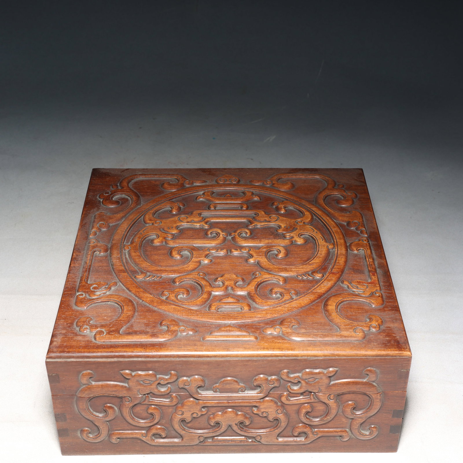 An Exquisite Huanghuali wood Chi-Dragon Pattern Box with Cover: An Exquisite Huanghuali wood Chi-Dragon Pattern Box with Cover,Qing Dynasty,China,Size:10.7inx4.3in,Weight:2200g