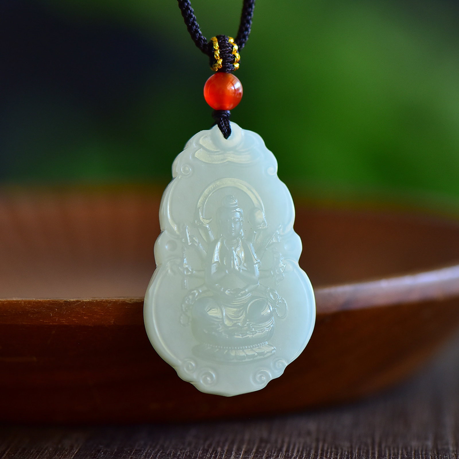 An Exquisite White Jade Bodhisattva Pendant: An Exquisite White Jade Bodhisattva Pendant,Size:45mmx28mm