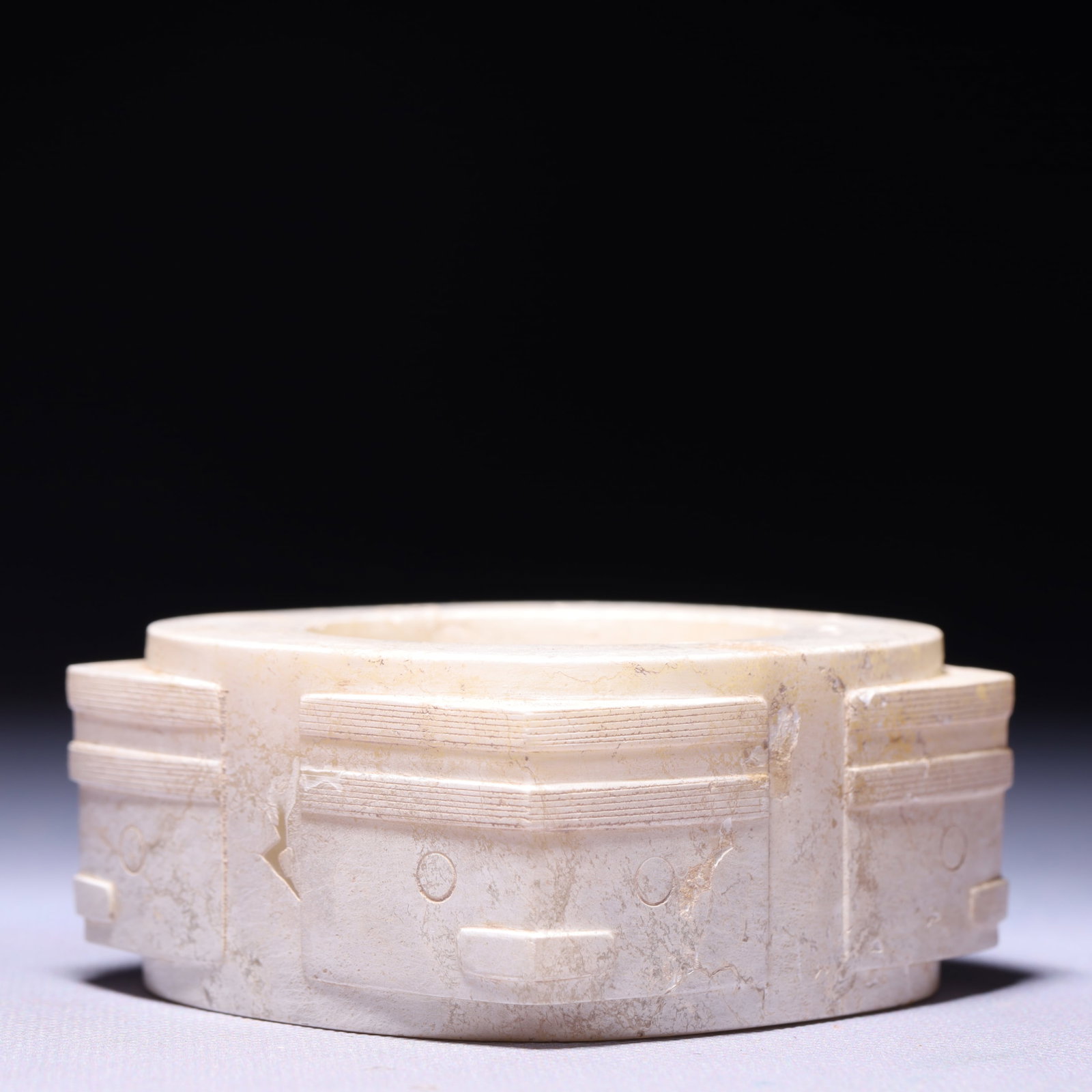 An Archaic Hongshan Culture Yellow Jade Beast-Face Pattern Jade Cong: An Archaic Hongshan Culture Yellow Jade Beast-Face Pattern Jade Cong,Ancient Time,China,Size:3inx1.5in,Weight:340g 红山文化黄玉兽面纹玉ĩ
