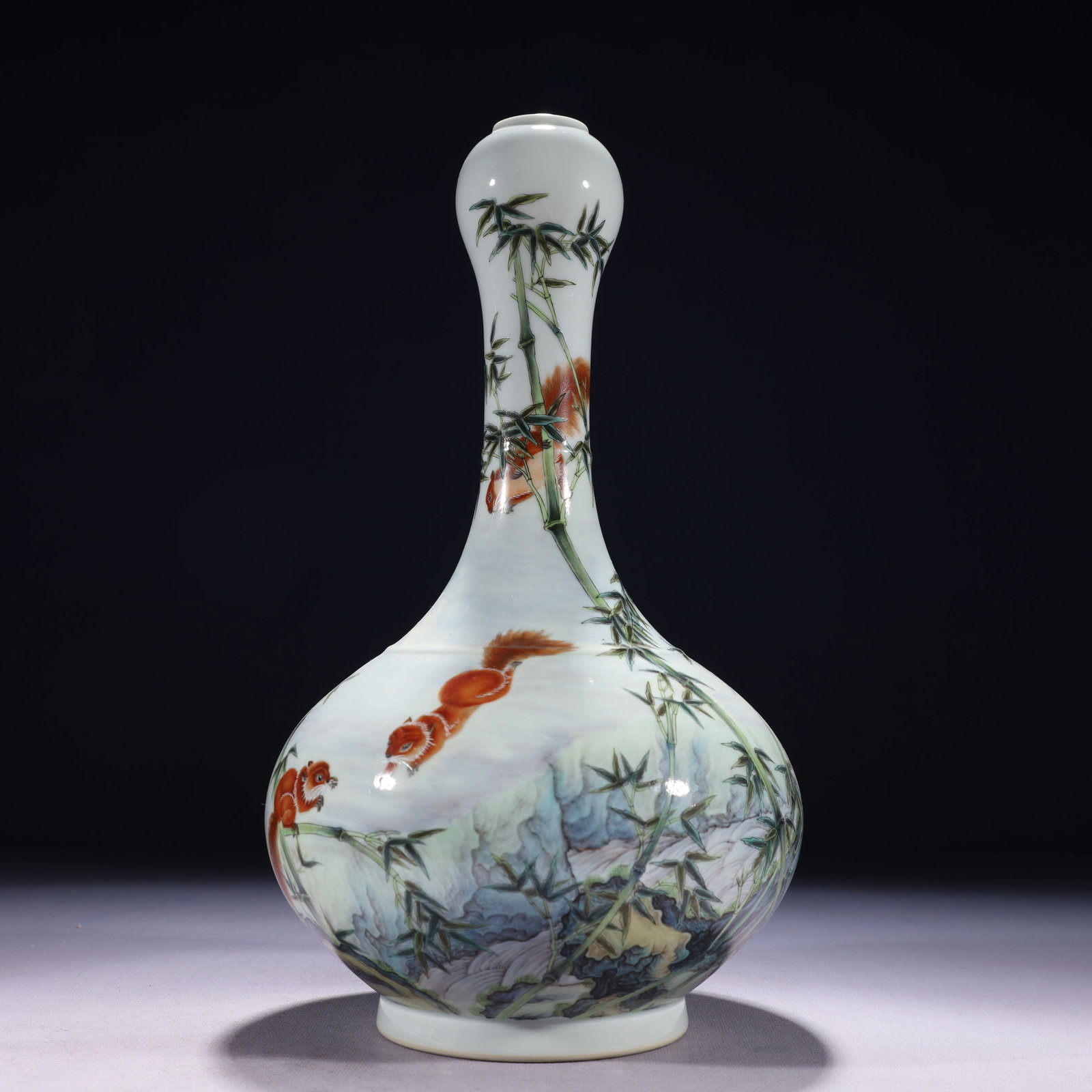 An Exquisite Enamel Painted Gold ?? Mouse Patten Vase,with poem: An Exquisite Enamel Painted Gold 松 Mouse Patten Vase,with poem,Qing Dynasty,China,Yongzheng Six-character Mark,Size:7.1inx13.4in,Weight:1750g