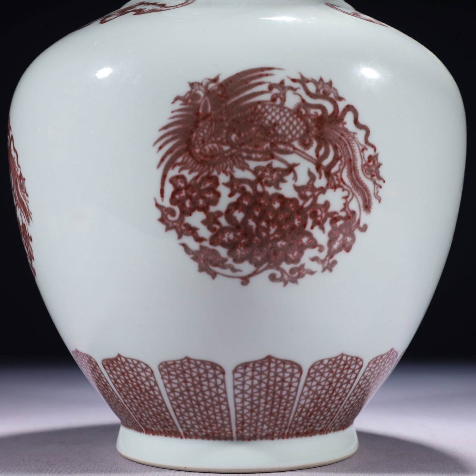 An Exquisite Underglaze-Red Phoenix Pattern Vase - 7